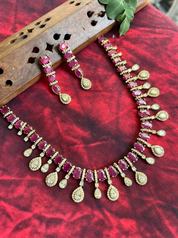 EMI AD NECKPIECE