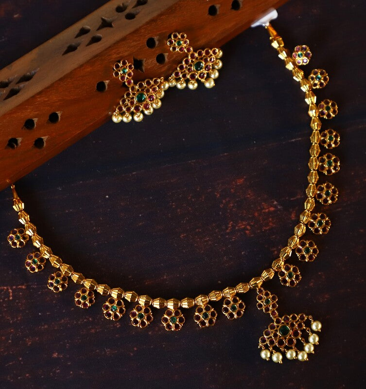 ISHU NECKPIECE