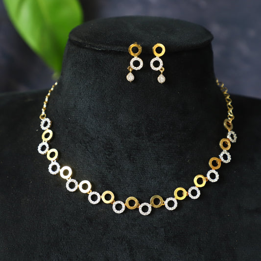 ROUNDED NECKSET