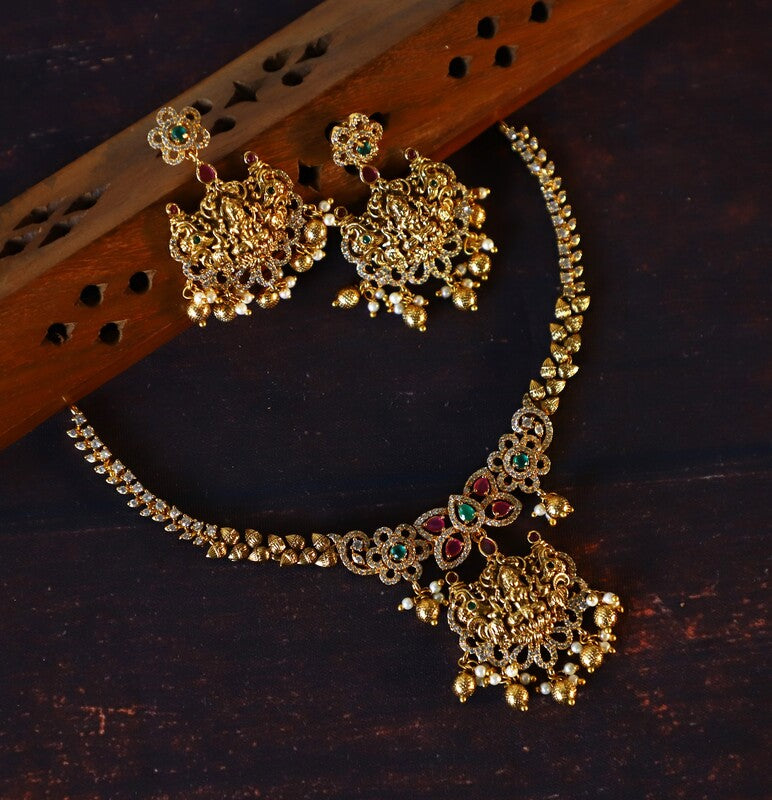 SENSATION NECKPIECE