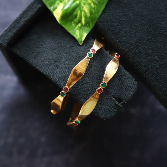 ELAICHI BANGLE